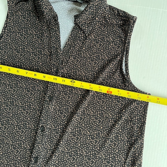 Adrianna Papell Sz L Tank Top Stretch V Neck Blouse Black Button Down Tie Waist - Picture 6 of 7